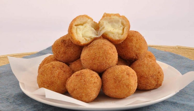 bolinho-de-batata-com-2-queijos