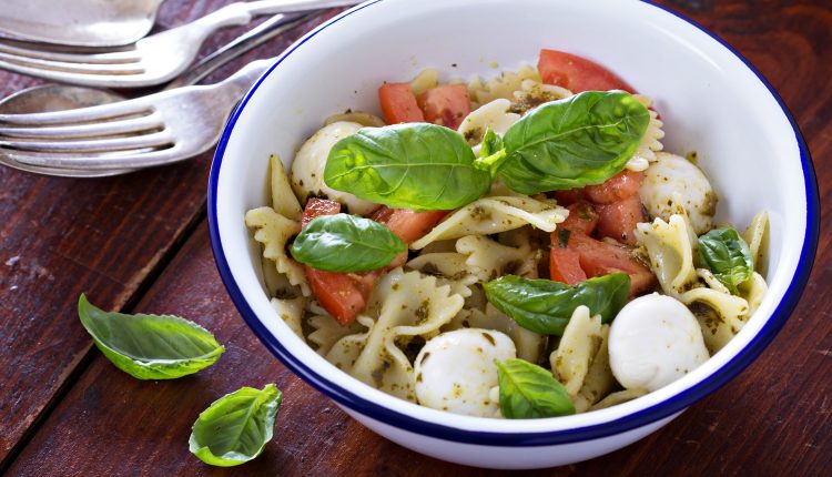 macarrao-caprese